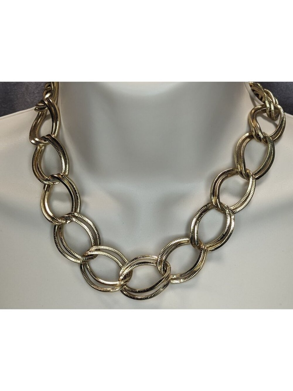 Glam Chunky Gold Tone Oval Link Statement Chain Necklace Textured Retro Luxe